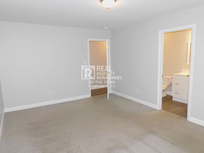 Foto del edificio - 3BR/2BA Ranch Home w/Garage 27107