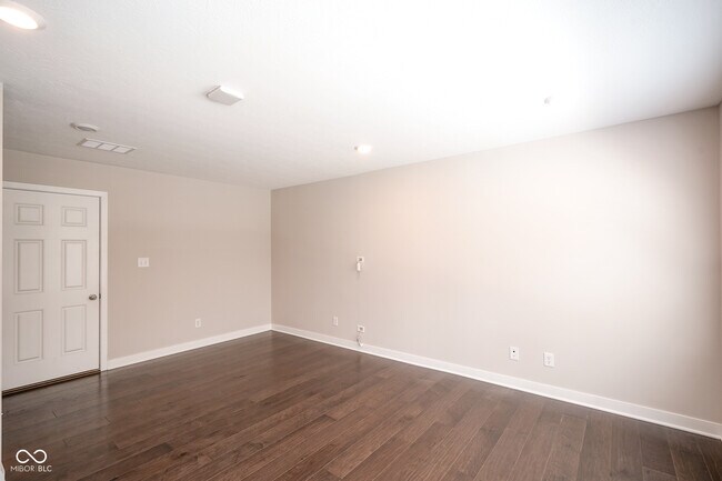Building Photo - 8239 Bostic Dr