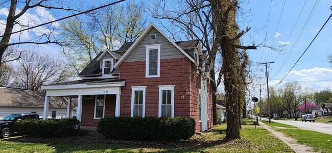 Building Photo - 320 W Clinton St