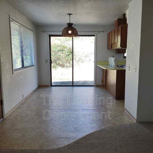 Foto del edificio - 1132 NE Barager Ave