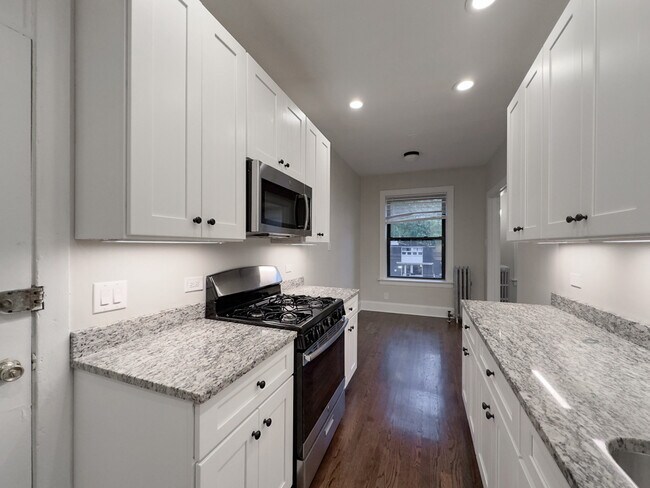 Foto del edificio - 1362 E 52nd St