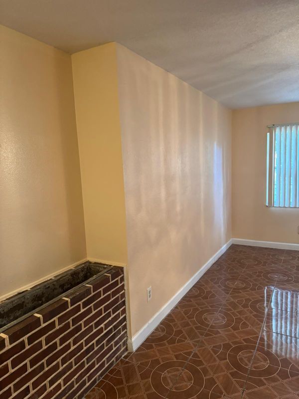 Foto del edificio - 5816 Viking Rd