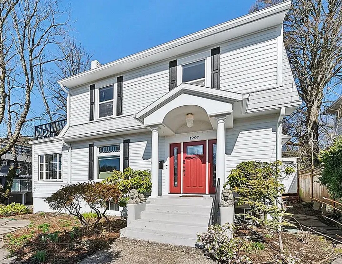 Foto principal - Amazing Colonial House in Sullivan's Gulch...