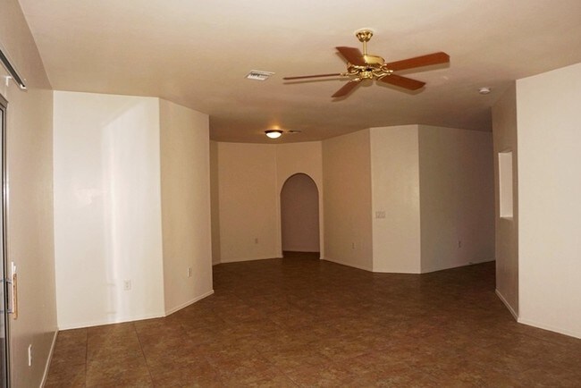 Building Photo - 2078 W Cadbury Ct