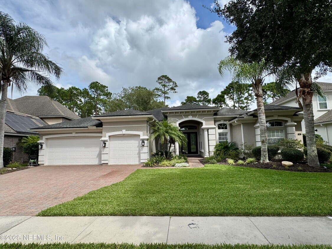Primary Photo - 642 Port Charlotte Dr