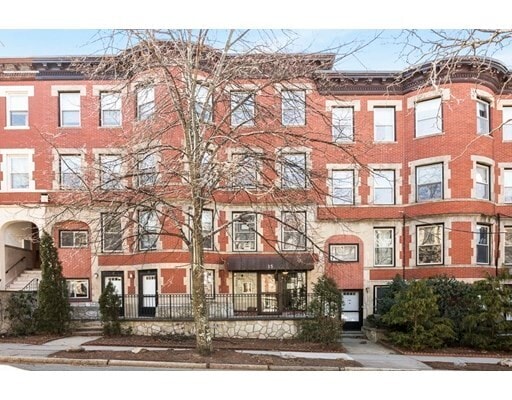 Primary Photo - 15-17 University Rd