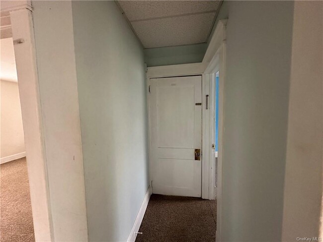 Building Photo - 80 Verplanck Ave