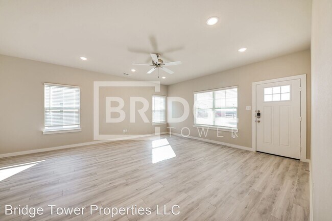 Foto del edificio - 4 br, 2.5 bath House - 4708 Gold Rush Way