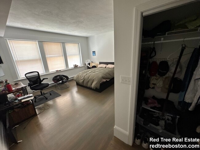 Building Photo - 1408 Beacon St