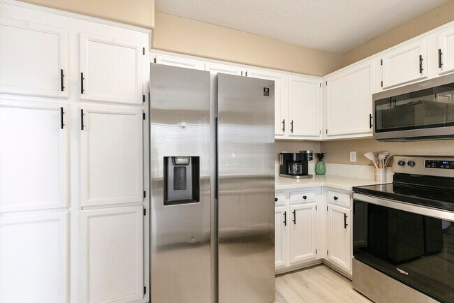 Building Photo - Charming 3BR House in Chandler, excellent ...