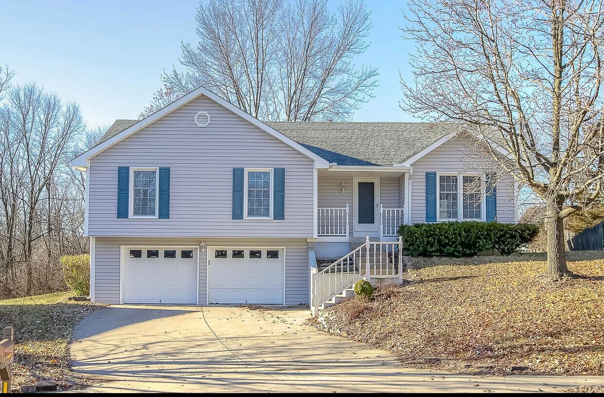Foto principal - 6215 NW 65th St