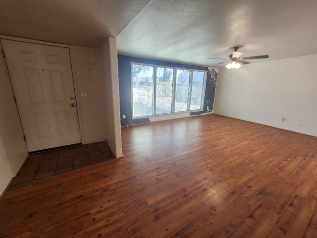 Building Photo - 2502 S Calle Yucatan