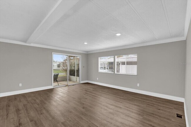 Foto del edificio - 947 Marcy Dr