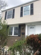 Building Photo - 1448 N Franklin St