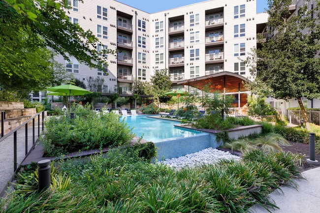 Foto del edificio - Korina at the Grove