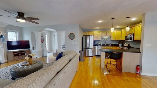 Building Photo - 206 Tamarack Ln
