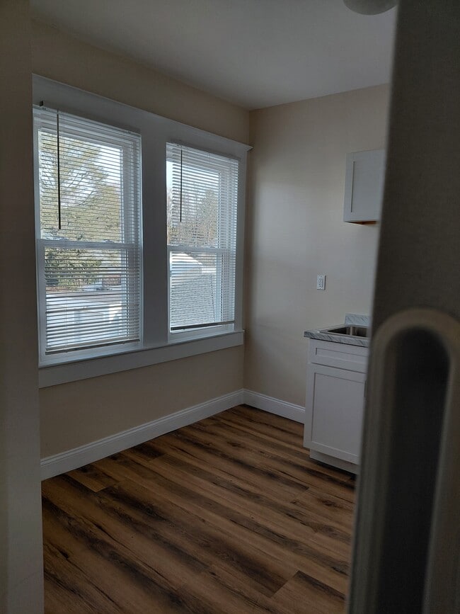 Foto del edificio - 41 Saratoga Ave