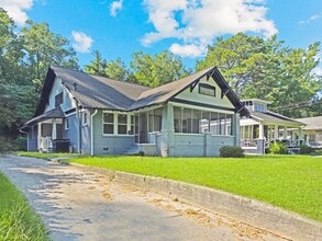 Building Photo - 984 Cascade Ave SW