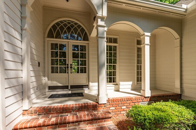 Building Photo - Applications Pending - 5/12/25 Welcome to ...