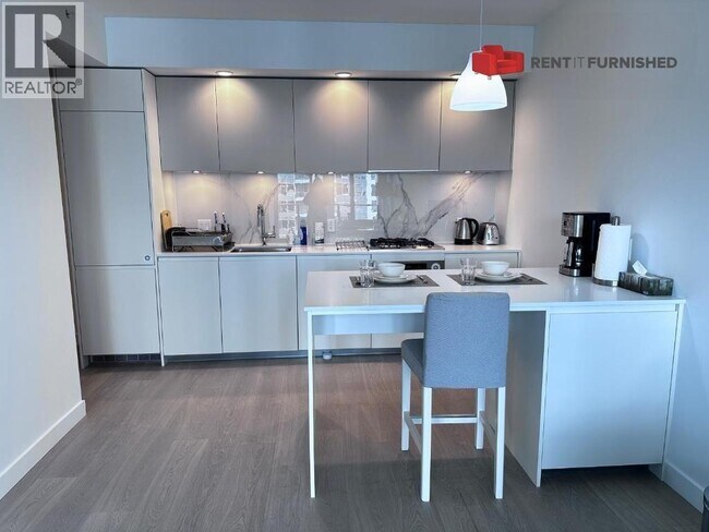 Photo du bâtiment - 6537 Telford Ave