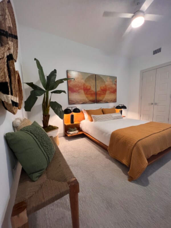 Foto principal - 700 E 11th St