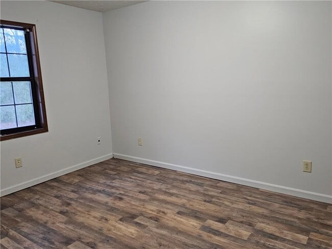 Foto del edificio - 2835 Springdale Rd
