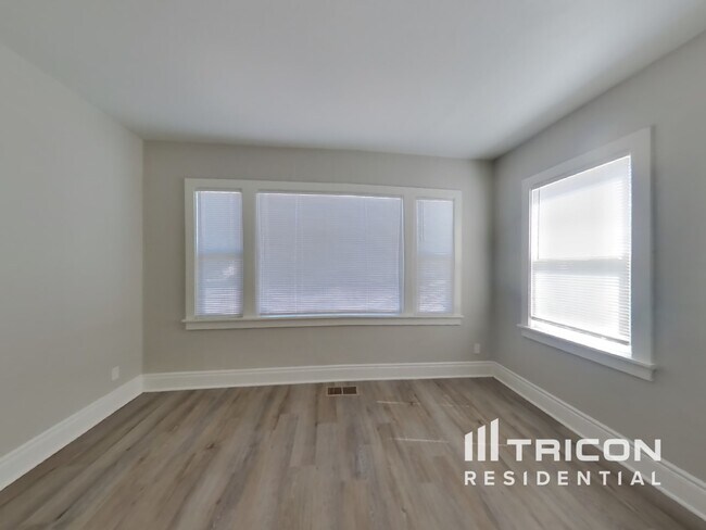 Foto del edificio - 444 E 12th St