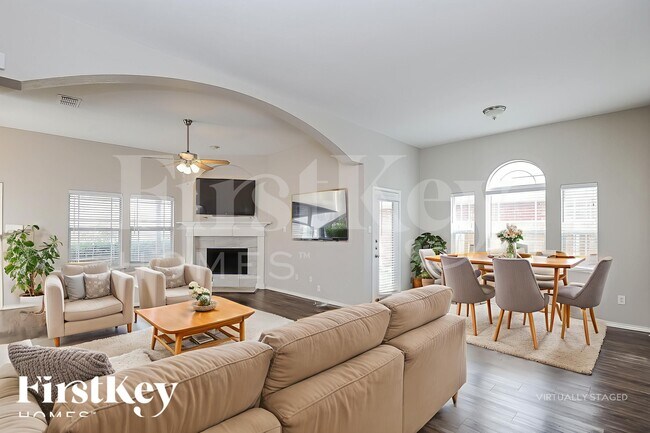 Foto del edificio - 2508 Esquire Dr