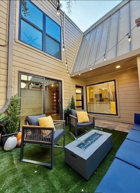 Building Photo - 3929 Buena Vista St