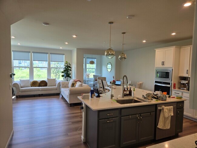 Foto del edificio - 2140 Weatherbee Ln