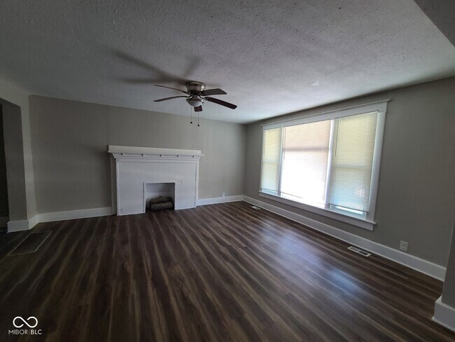 Foto del edificio - 3155 N Capitol Ave