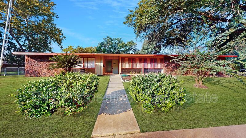 Foto principal - 1102 S Magnolia St