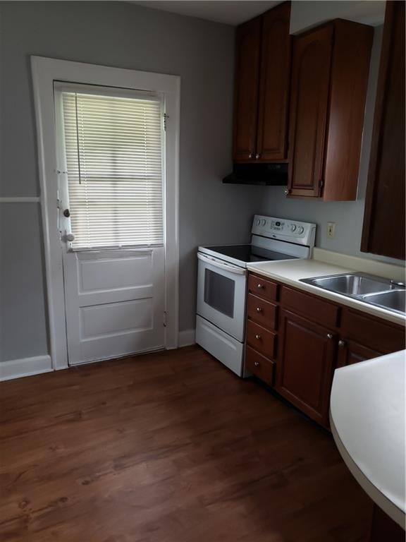 Building Photo - 4933 E University Ave