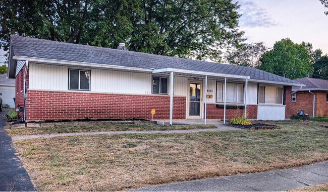 Building Photo - 1668 Scenic Dr