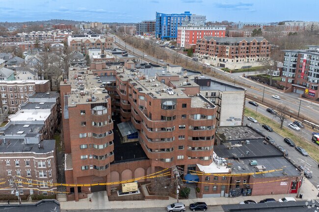 Context - Kelton Place Condominiums