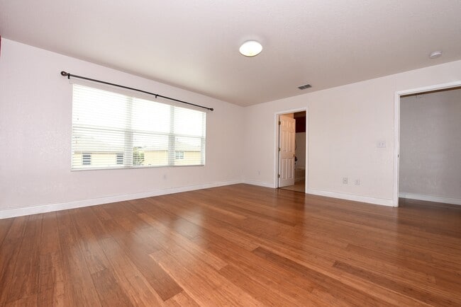Building Photo - Spacious 3/2.5 two story in Laurel Mountain Ranch near 1604 & Potranco