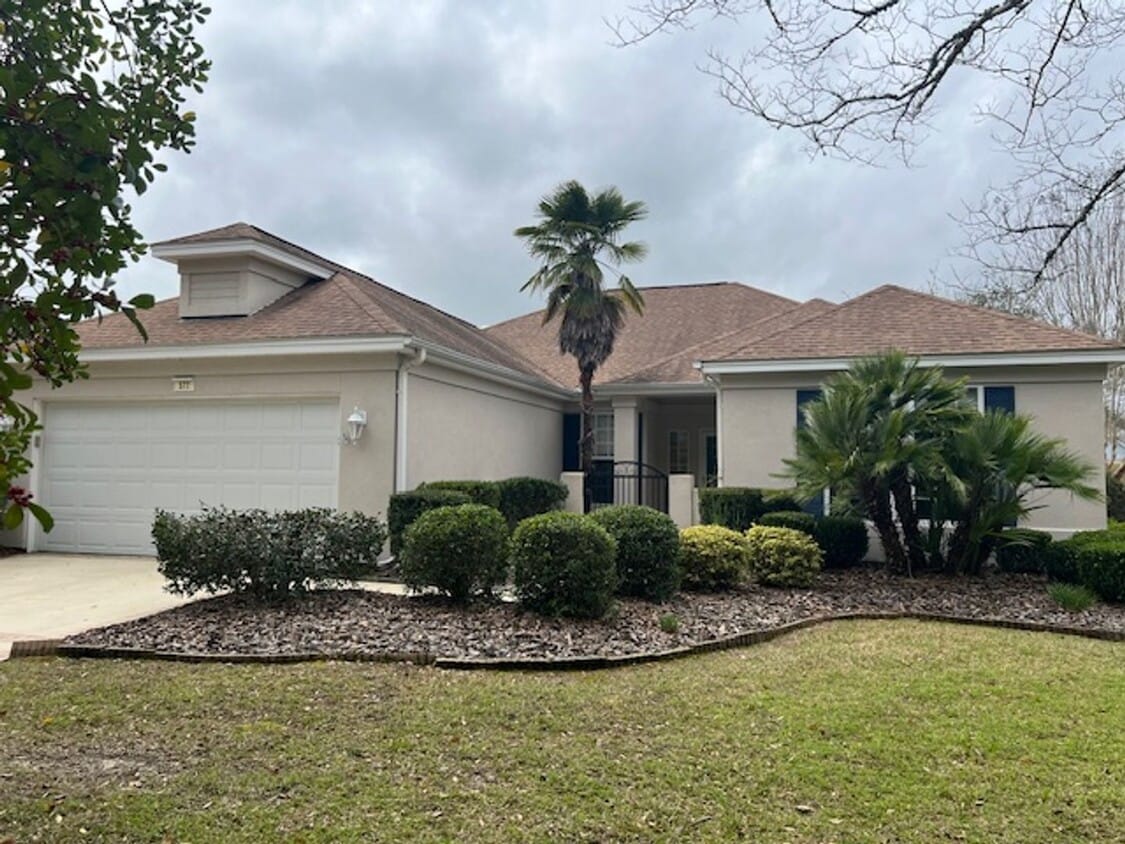 Primary Photo - Wonderful, open, 2 bedroom home.
