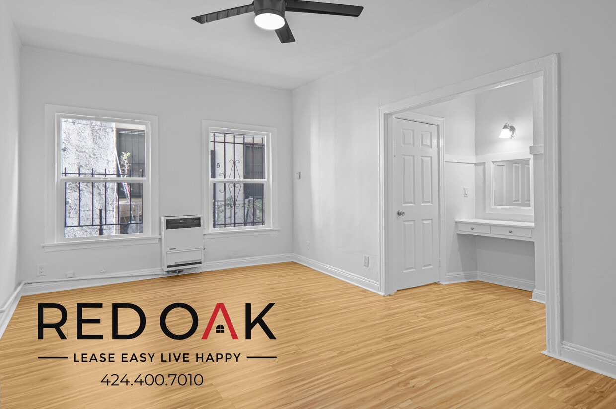 Primary Photo - Newly Remodeled Studio Walk-Up with Stunni...