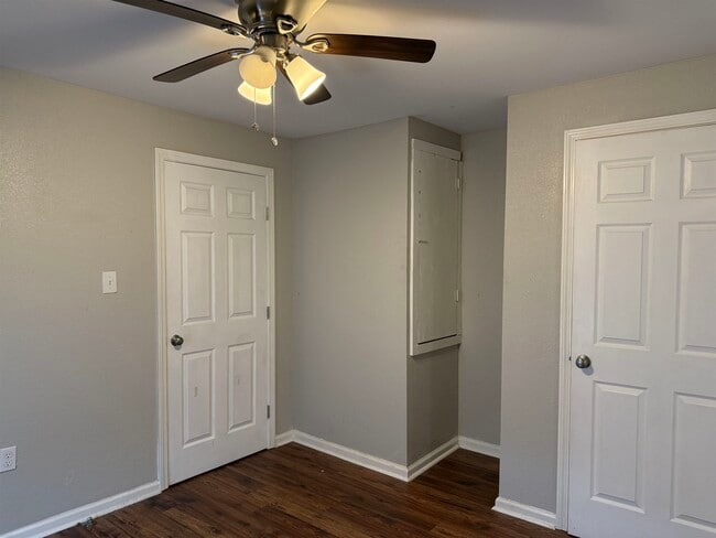 Foto del edificio - 2728 12th St