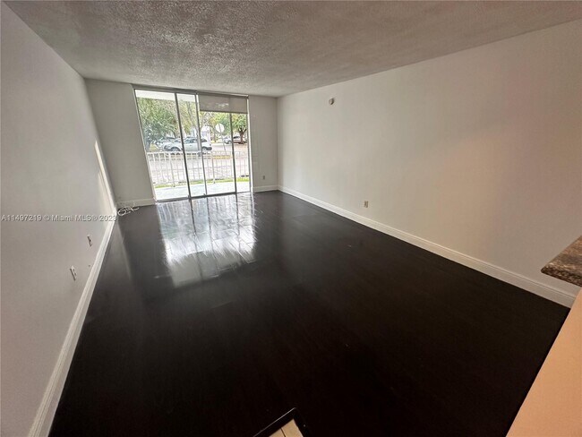 Building Photo - 482 NW 165th St