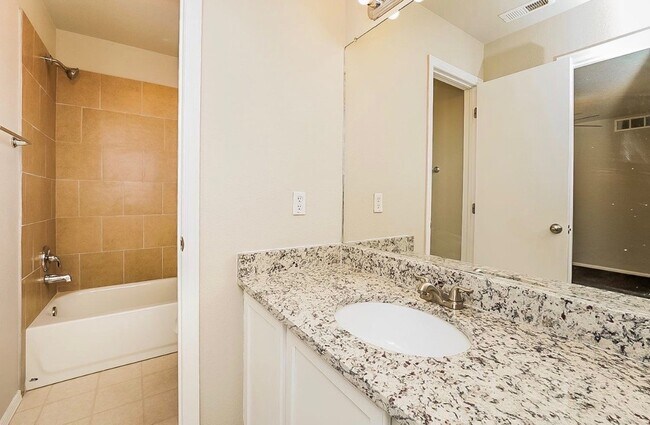 Foto del edificio - 4265 E 133rd Pl