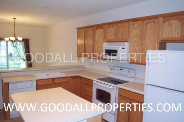 Building Photo - Two Bedroom Ankeny townhome for rent