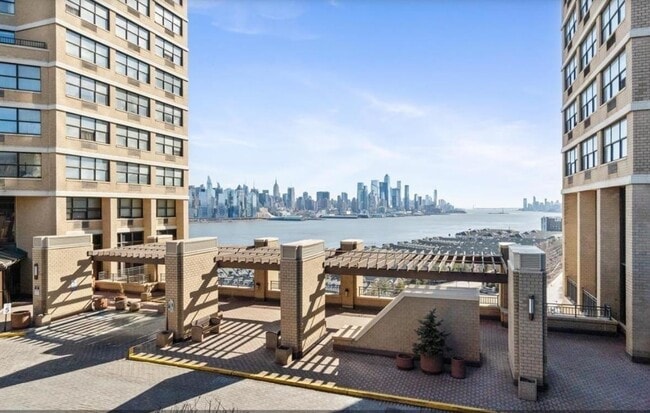 Foto del edificio - 7002 JFK Blvd E