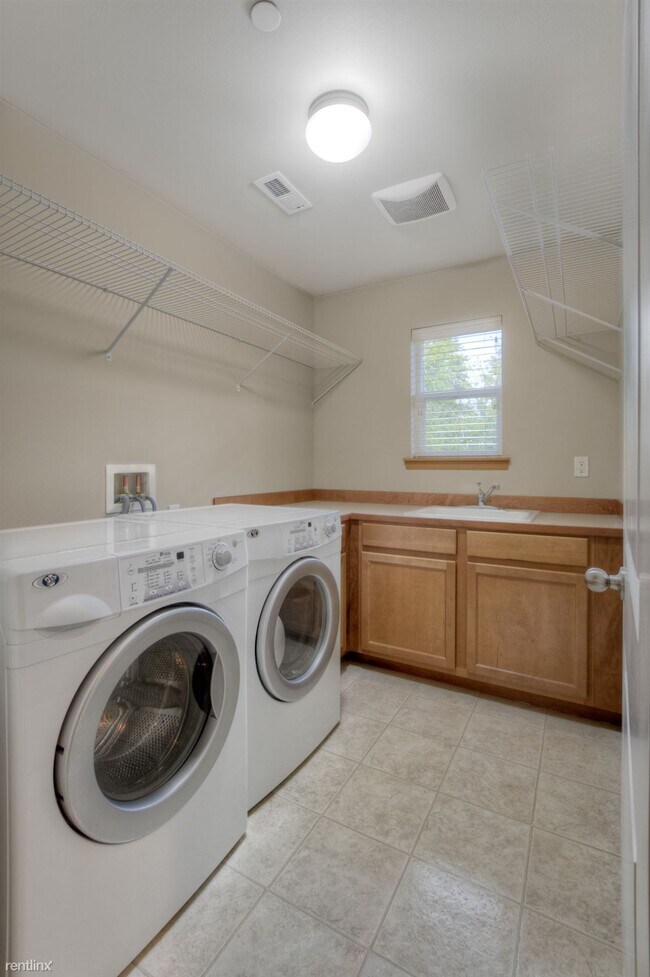 Foto del edificio - 4 br, 2.5 bath House - 19834 140th Avenue ...