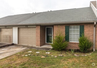 Building Photo - 385 Hawthorne Oaks Way