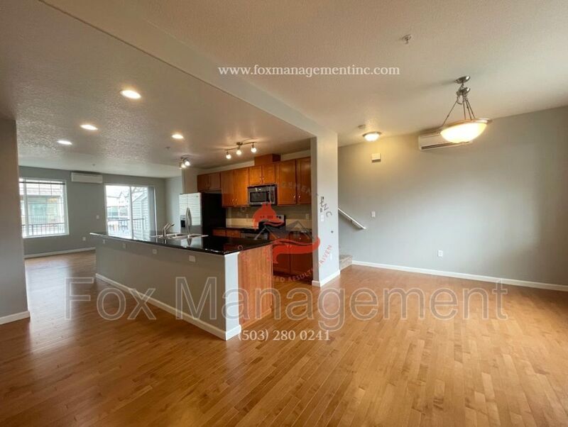Primary Photo - 11735 NW Holly Springs Ln