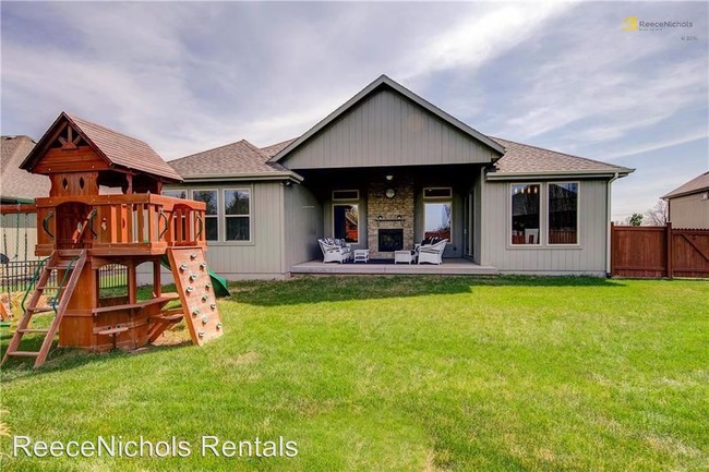 Building Photo - 5 br, 4 bath House - 13404 W 174th Street