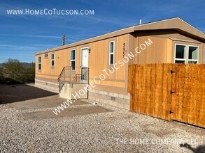 Building Photo - 9950 N El Uno Minor