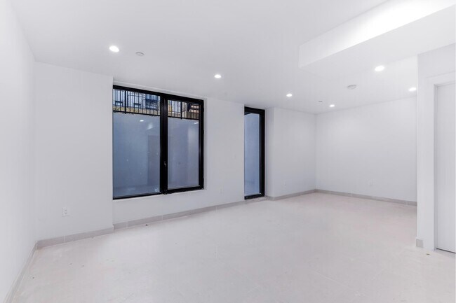 Foto del edificio - 1540 Park Pl