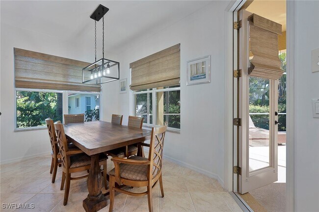 Building Photo - 5005 Old Pond Dr